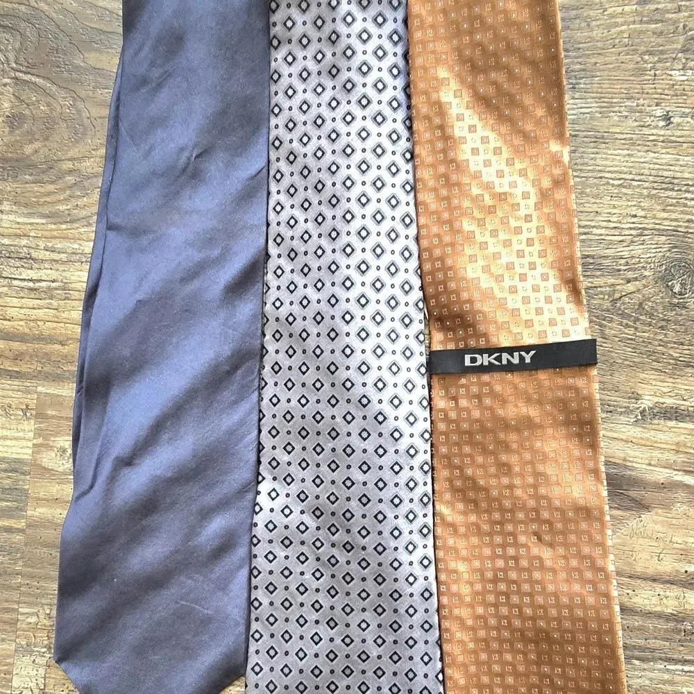 DKNY Classic Tie Set in Navy, Silver, and Copper